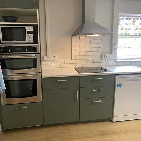 At Bowe's Cafe Апартаменты Дарроу