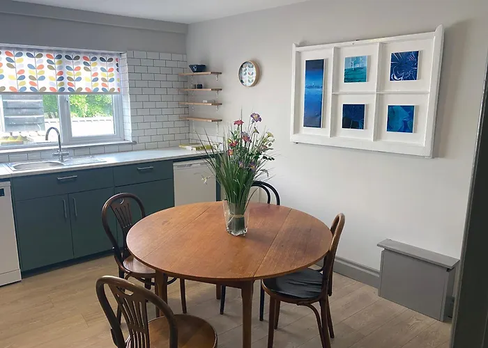 At Bowe's Cafe Lejlighed